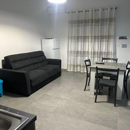 Nathouse Lejlighed Villafranca Tirrena Eksteriør billede